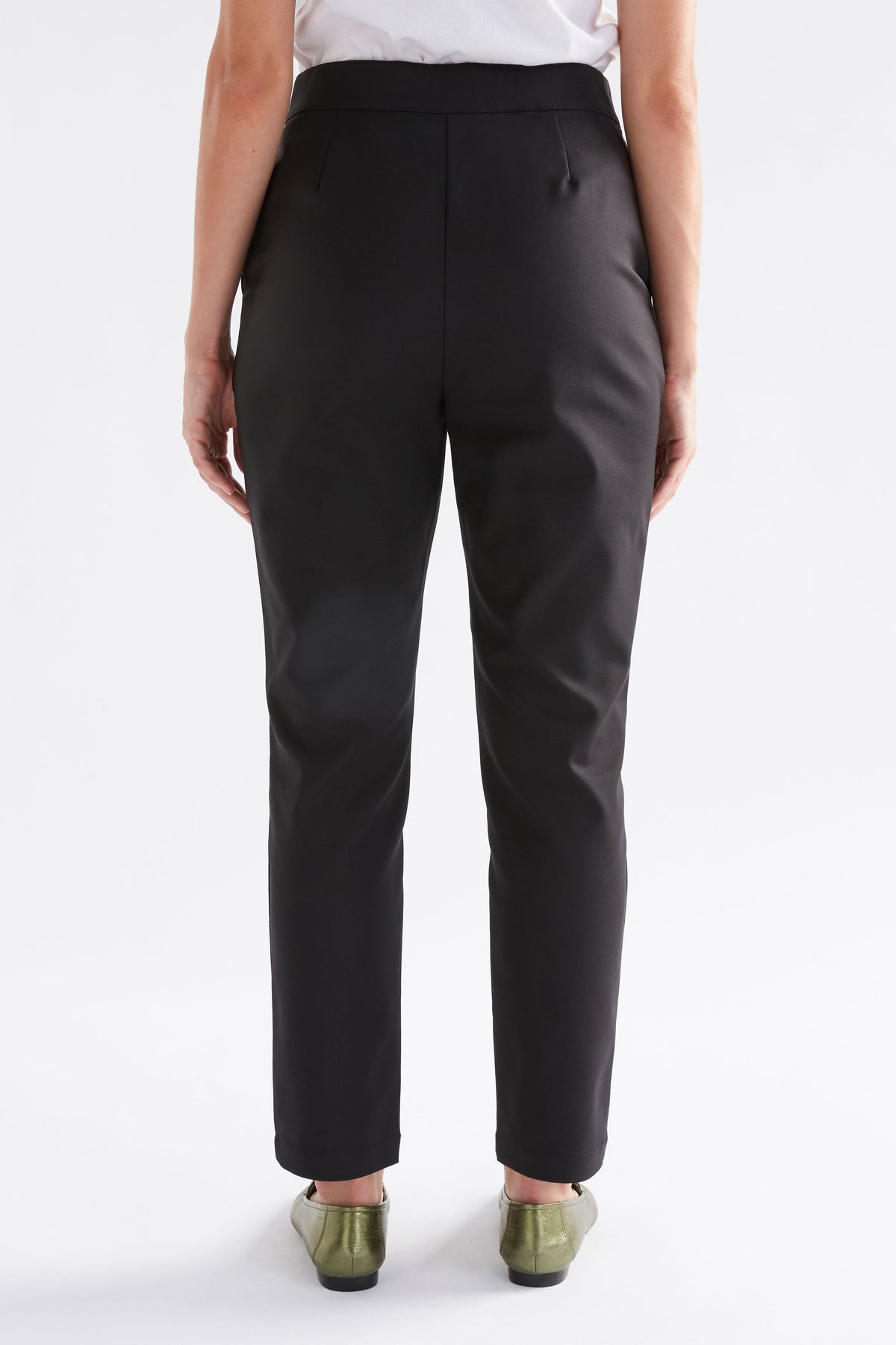 Sorell Organic Cotton Stretch Slim Leg Pant Model Back | BLACK