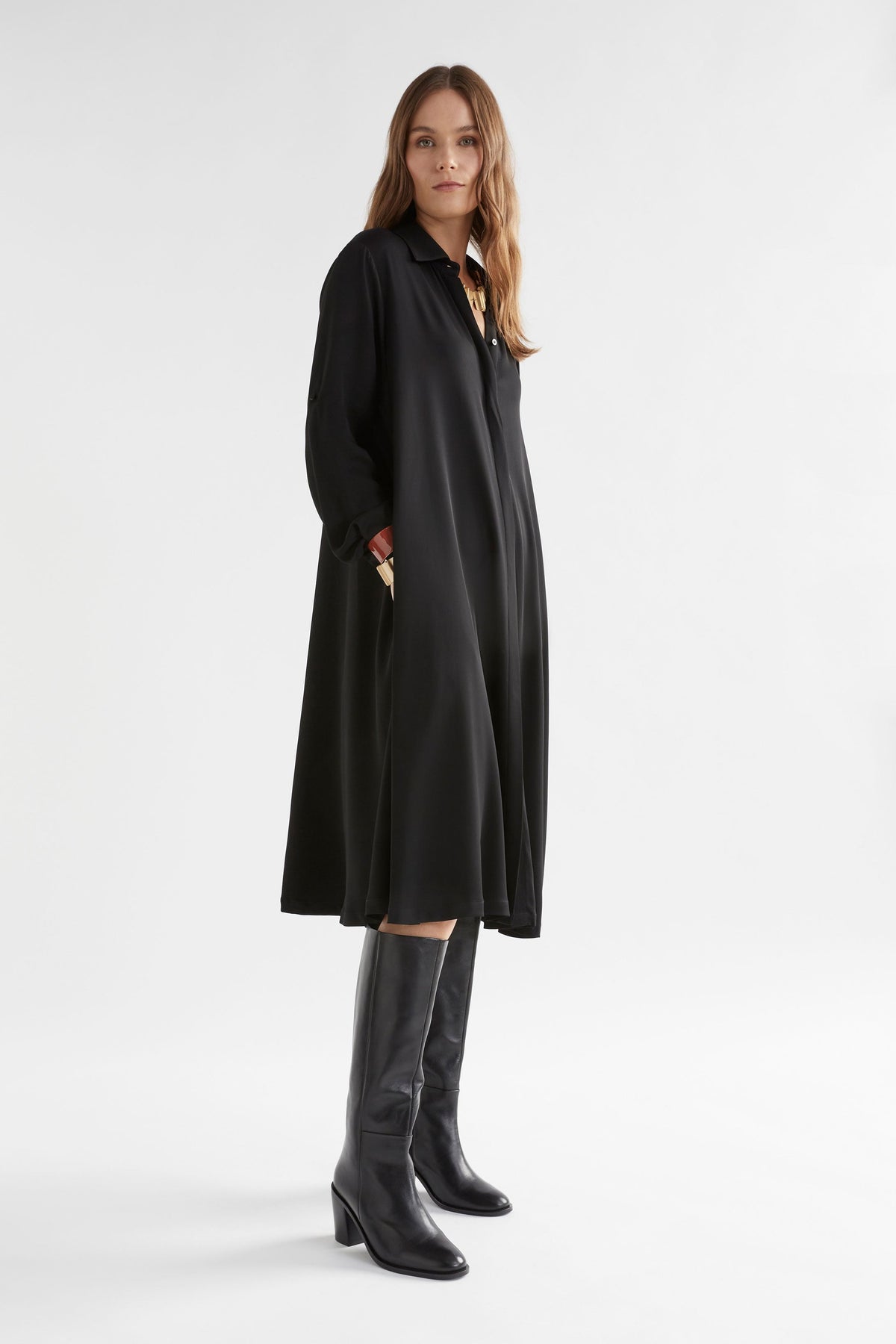 Sjova Waist Tie Shirt Dress Model Side no waist tie| BLACK