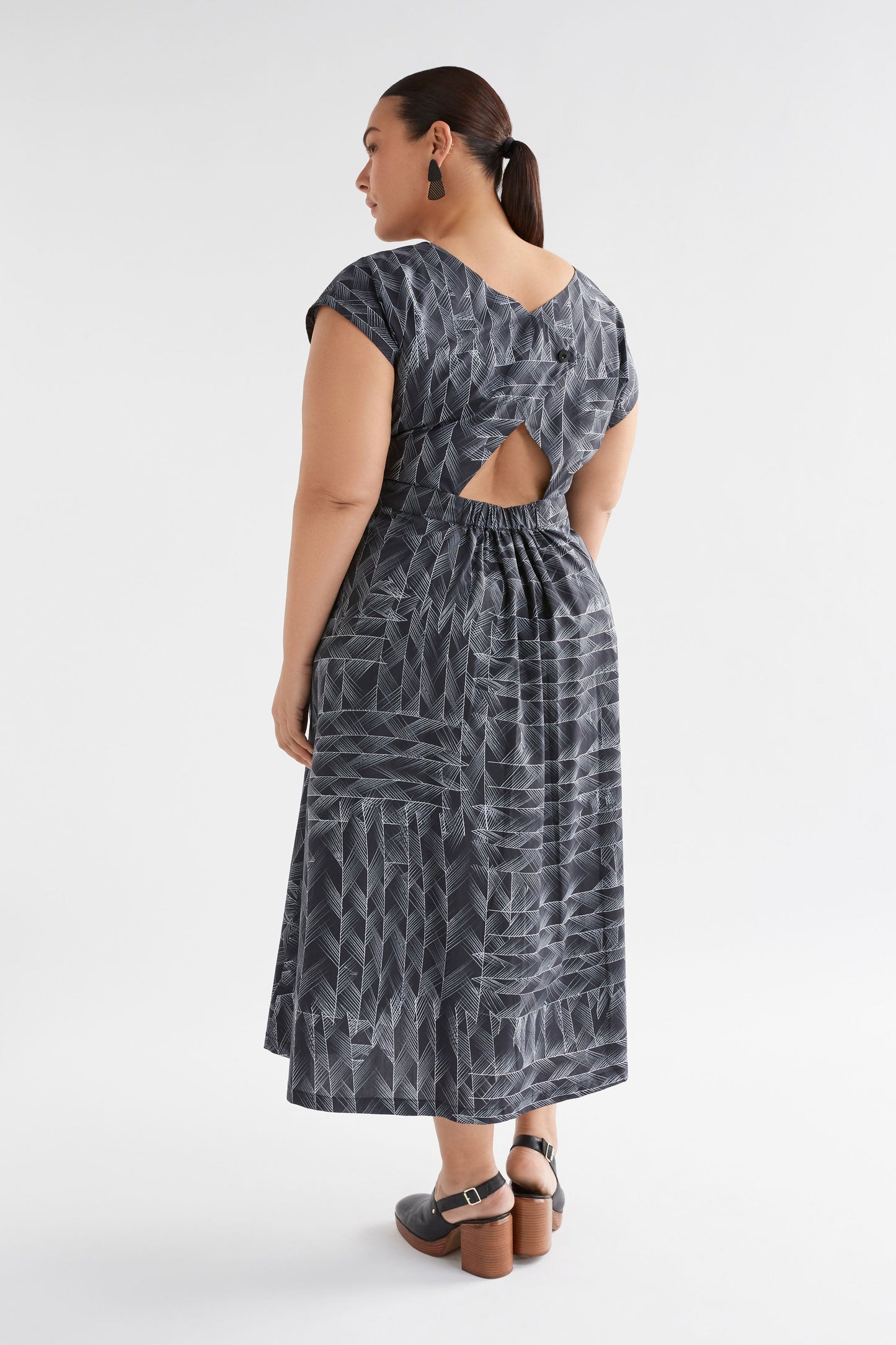 Indi Cap Sleeve Waisted Midi Dress Model Back | BLACK LINE PRINT