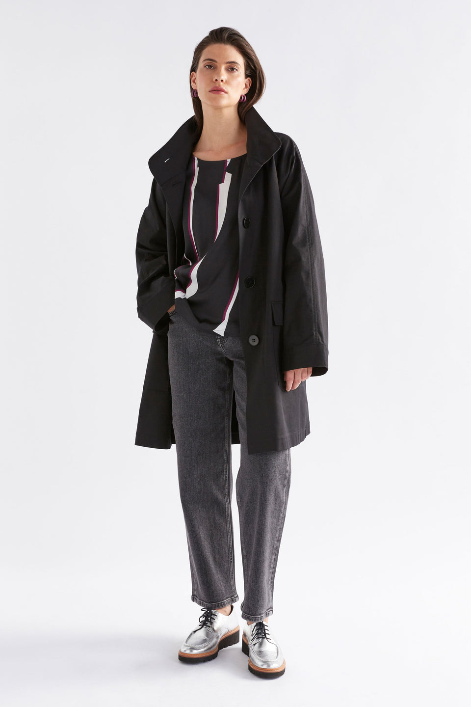 Devon Batwing Print Top Model Front Full Body Jacket | MODULAR PRINT