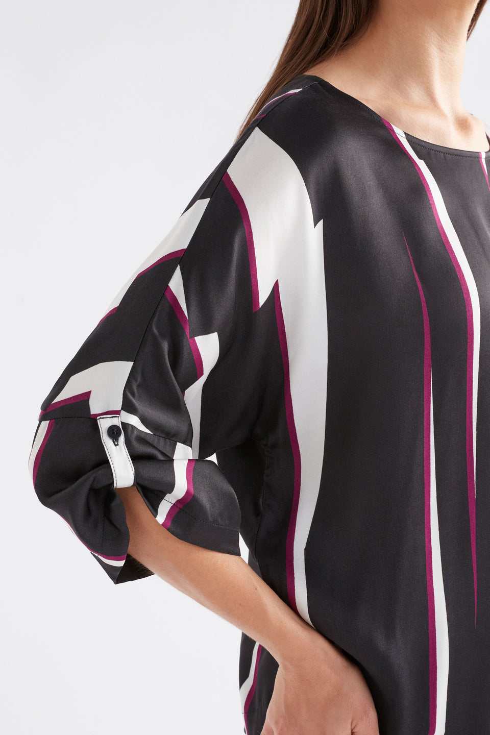 Devon Batwing Print Top Model Side Detail | MODULAR PRINT