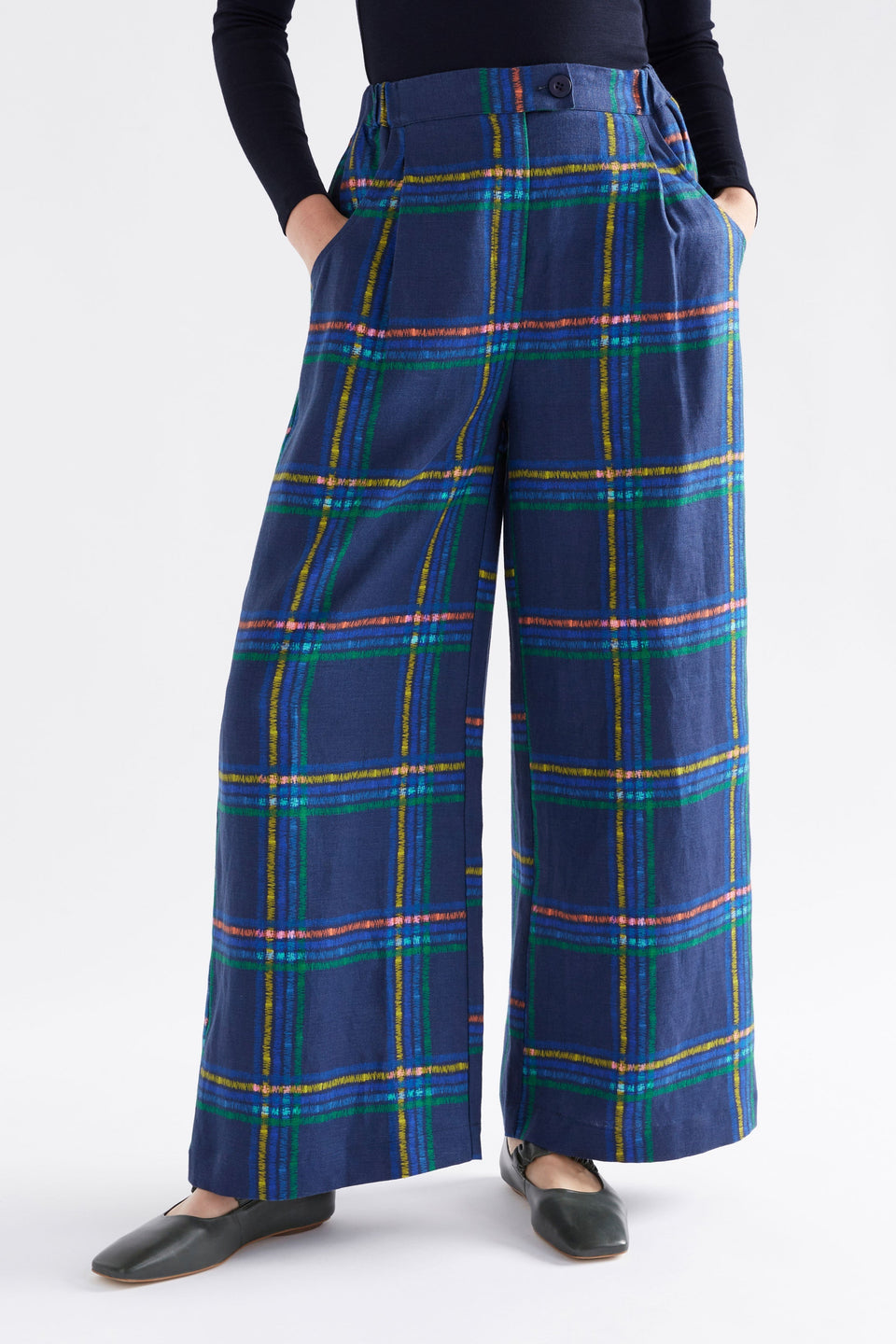 Paimo Pant on Model Close Up | ELBA CHECK