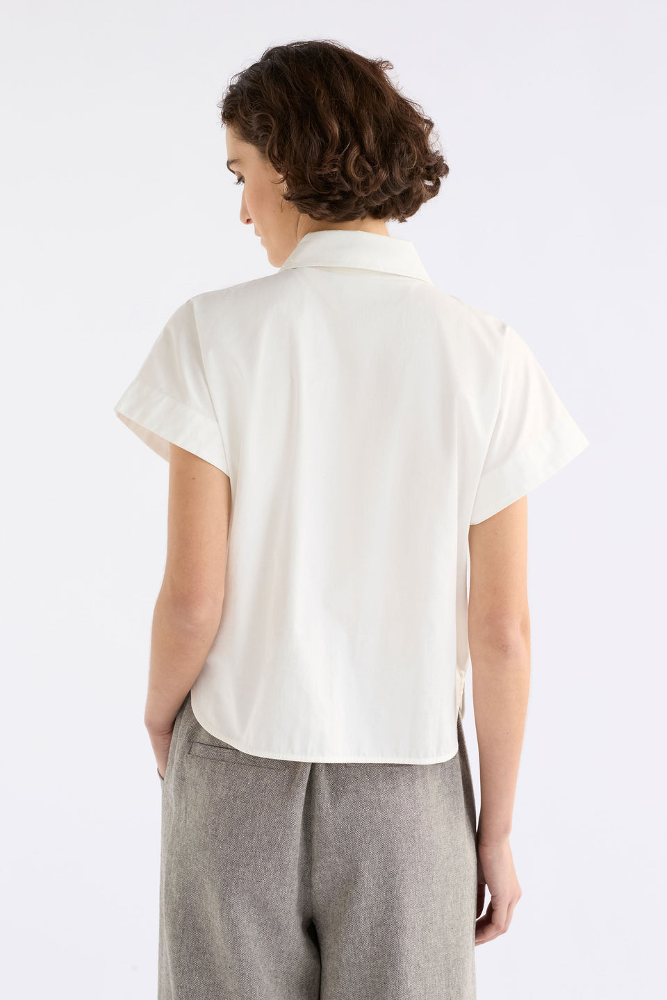 Apres Short Cap Sleeve Organic Cotton Short with Pleat Detail Model Back | WHITE
