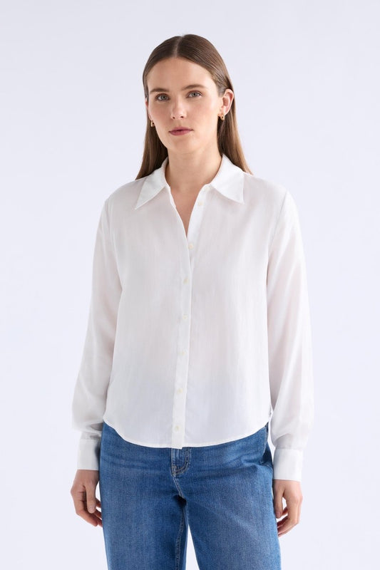 Tettu Shirt on Model  | WHITE