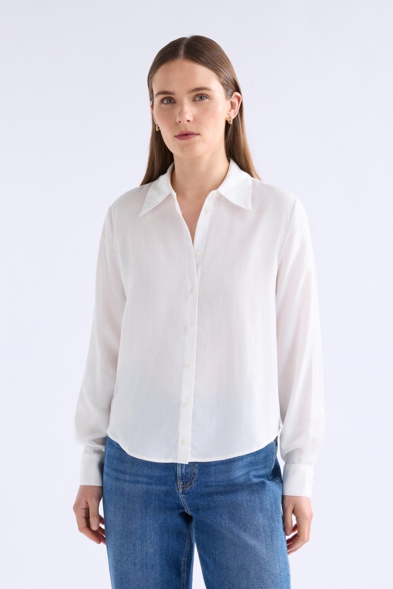 Tettu Shirt on Model  | WHITE