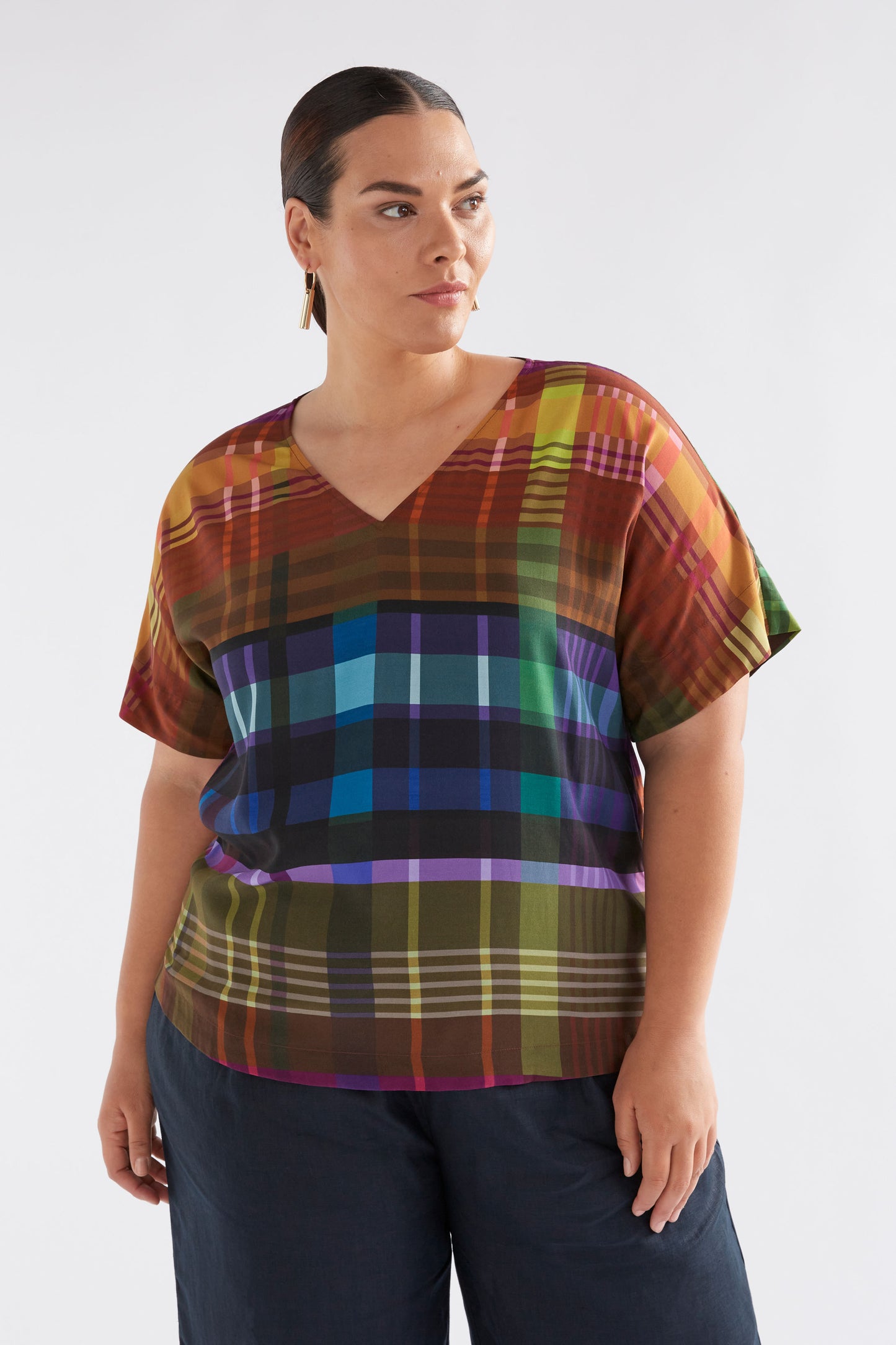 Ideell Silky V-Neck Multi-coloured Print Top Model Front Crop Curve | ELODI PRINT