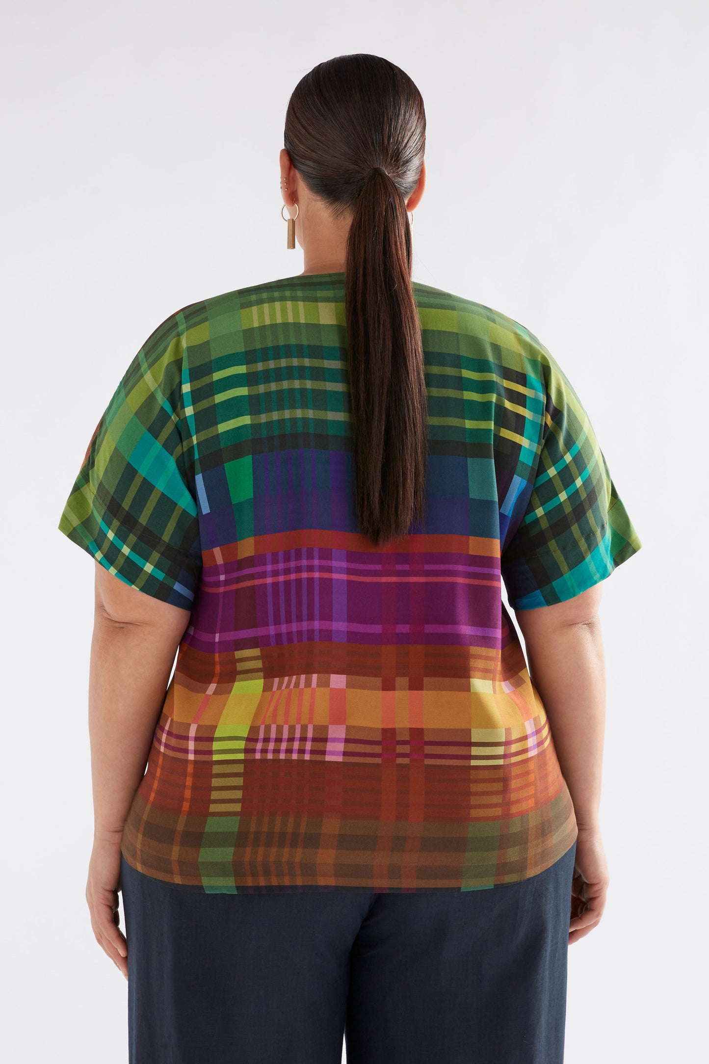 Ideell Silky V-Neck Multi-coloured Print Top Model Back | ELODI PRINT