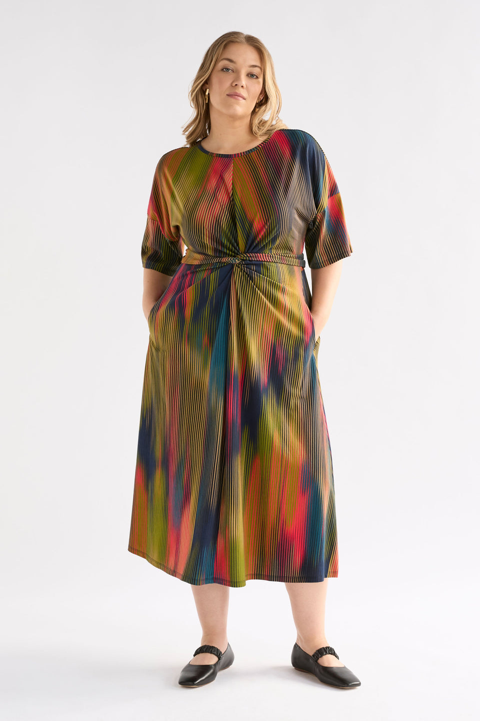 Kihte Organic Cotton Tie Front Midi T-shirt Dress on Curve Model Front | ARRAN STRIPE PRINT
