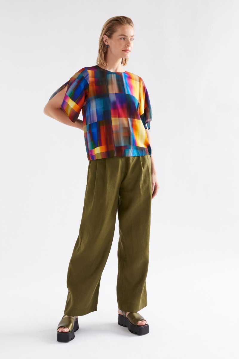 Byde Silk Round Neck Tulip Sleeve Bold Print Top Model Front full body | EKKO PRINT