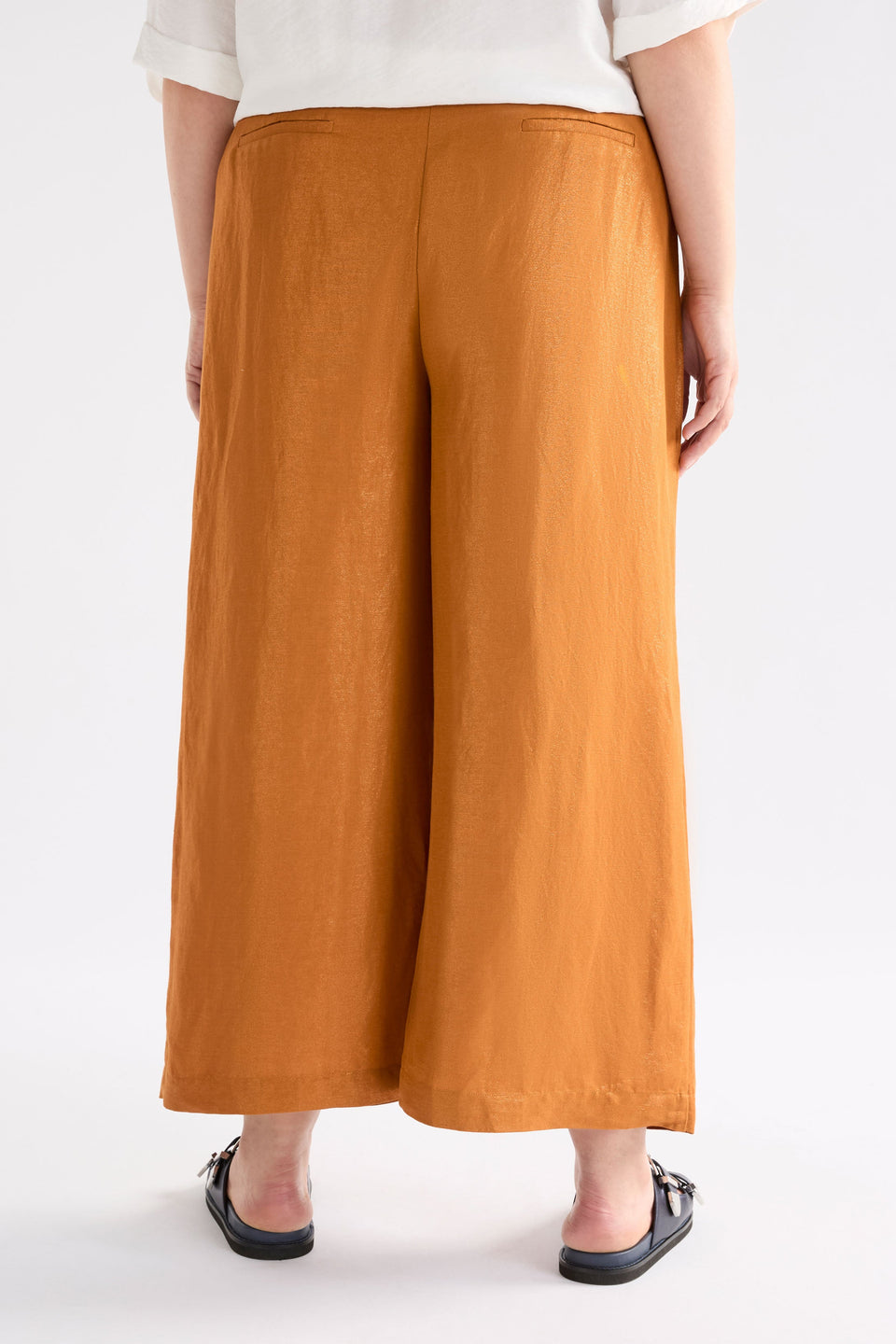 Jopa Copper Metallic High Waisted Wide Leg Linen Pant Curve Model Back | COPPER