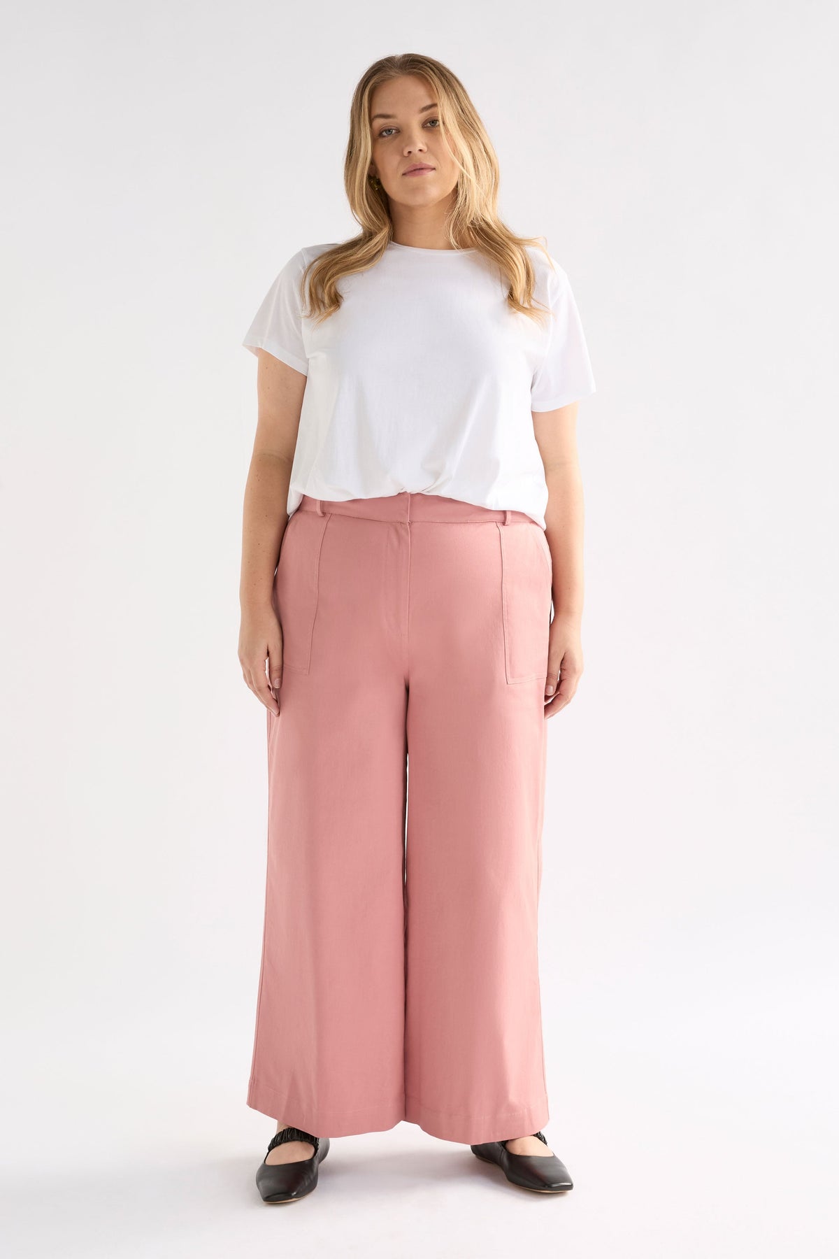Kudel Pant on Model styled with white tshirt | CLAY PINK
