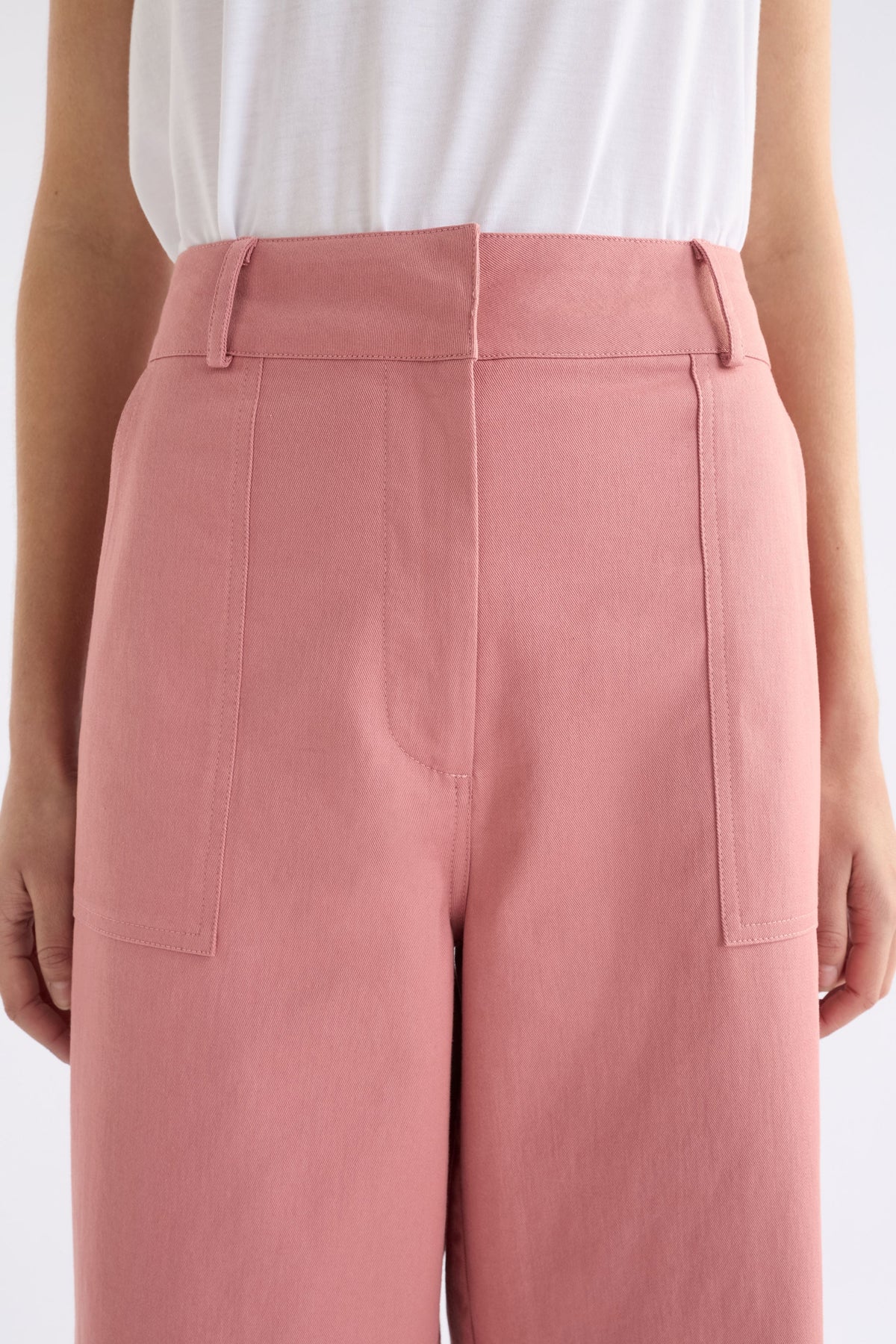 Kudel Pant on Model Close up Detail | CLAY PINK
