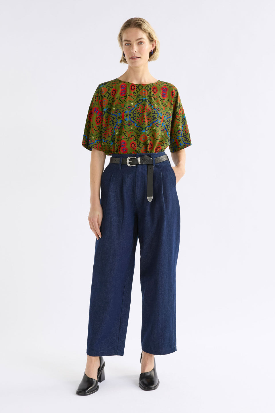 Dela Geometric Round Neck Tee Top Olive Print Model front full body| RENDA PRINT