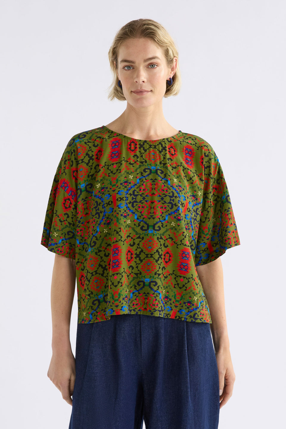 Dela Geometric Round Neck Tee Top Olive Print Model front | RENDA PRINT