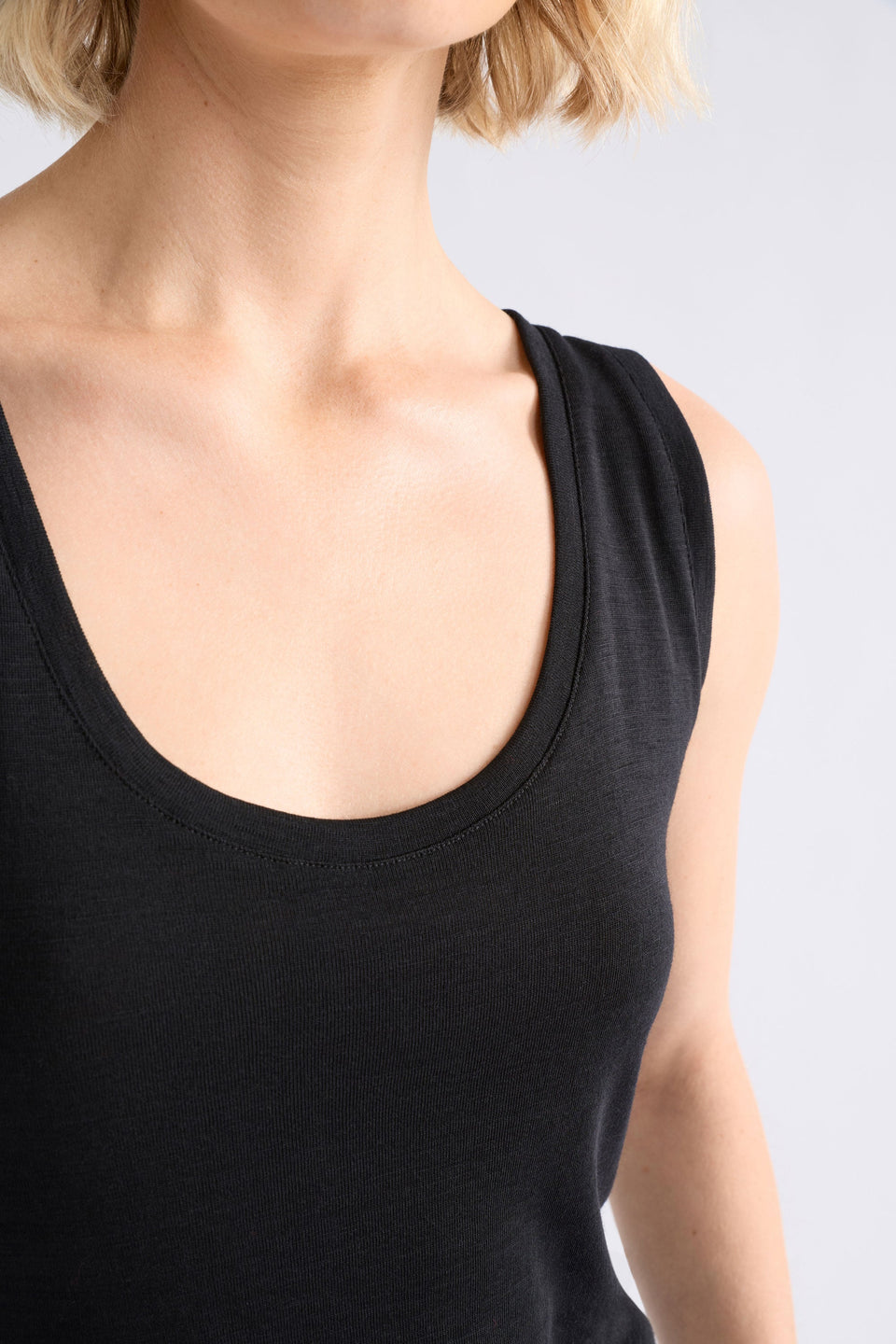 Merino Wool Tank Tops - ELK | BLACK