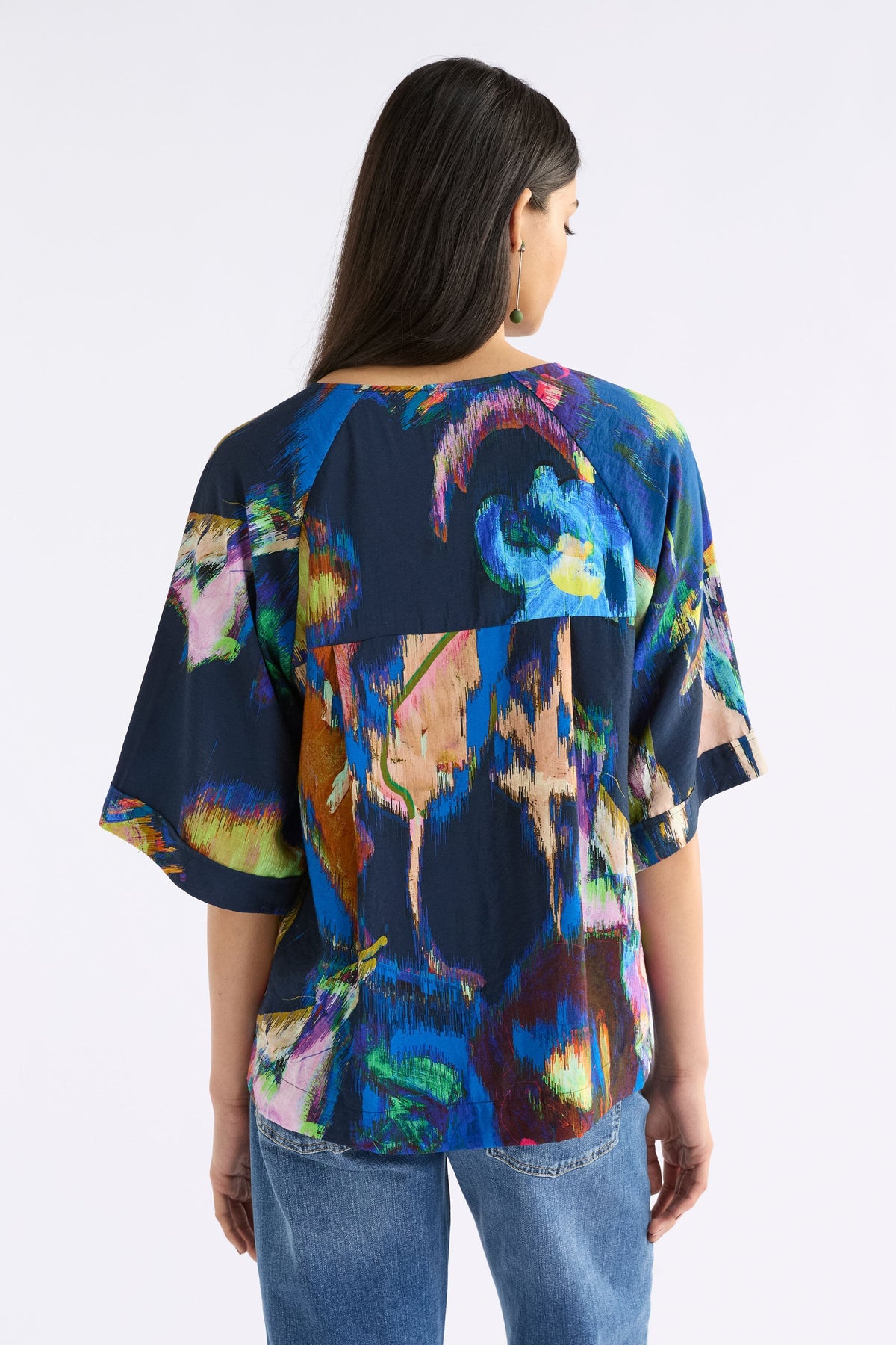 Moda Floral Print Silky V-neck Top Model back | VAARA PRINT