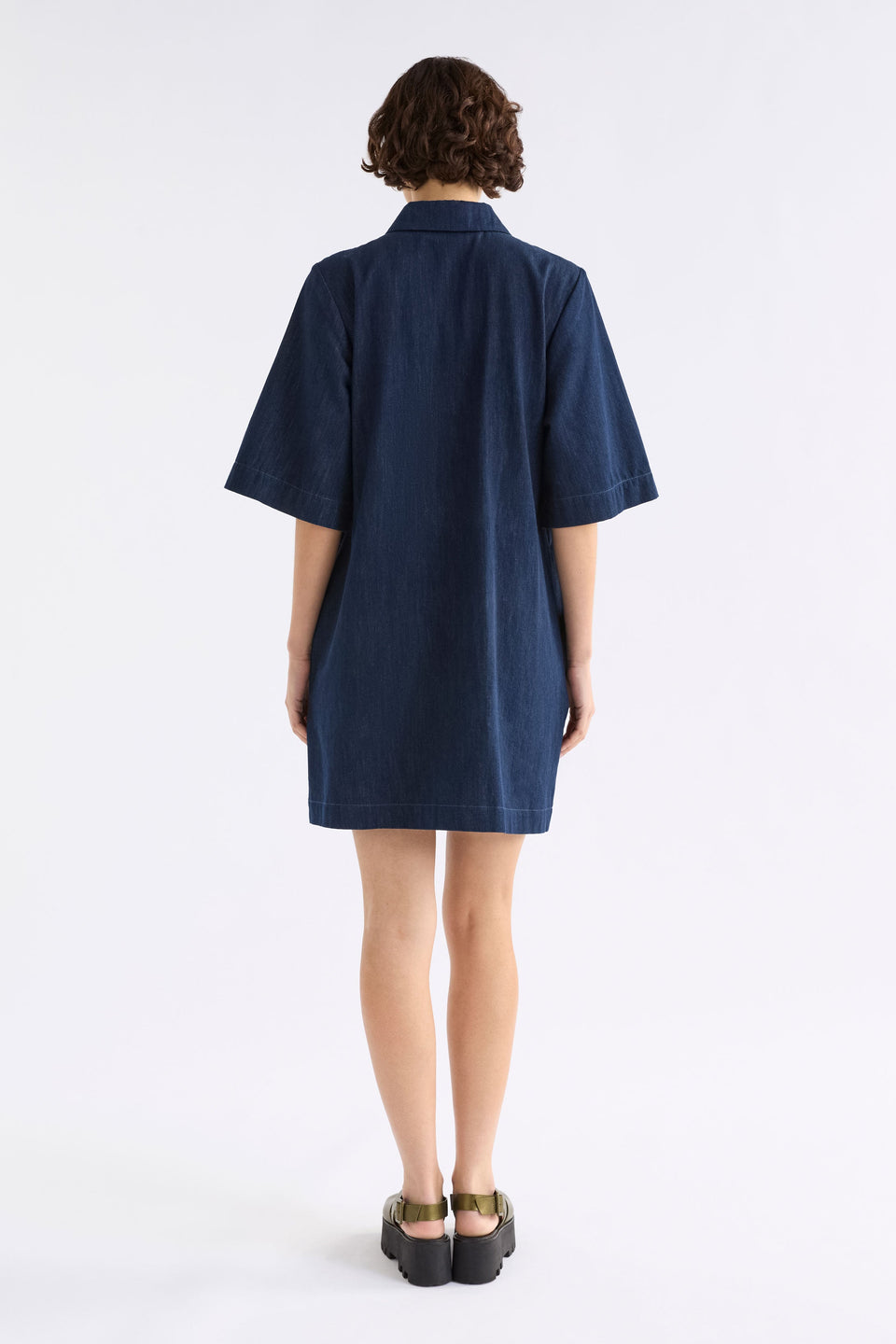 Dennem Boxy Short, Short Sleeve Denim Shirt Dress ELK Model Back | DARK BLUE RINSE