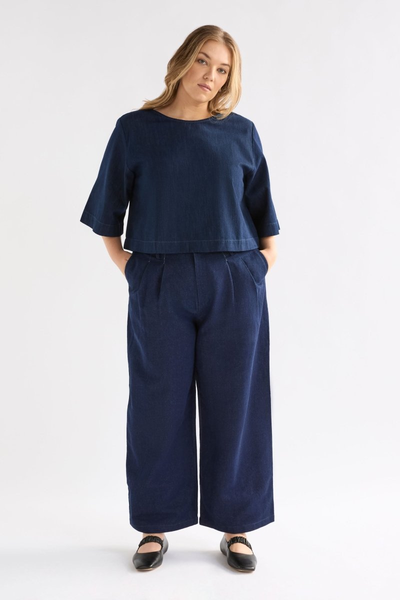 Dennem Boxy Cropped Denim Tee Top Curve Model Front Full Body | DARK BLUE RINSE