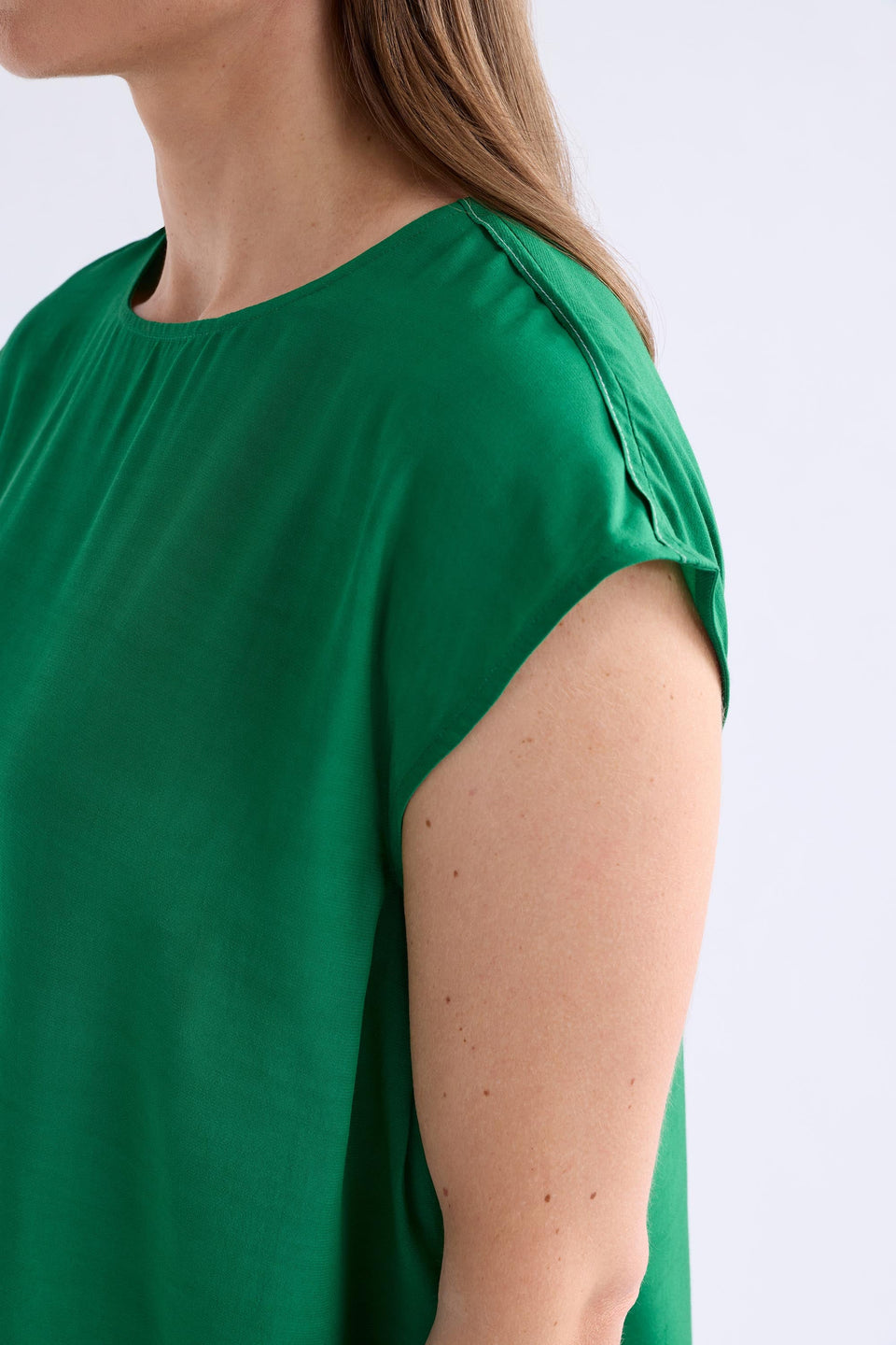Neues Top Tops - ELK | LEAF GREEN