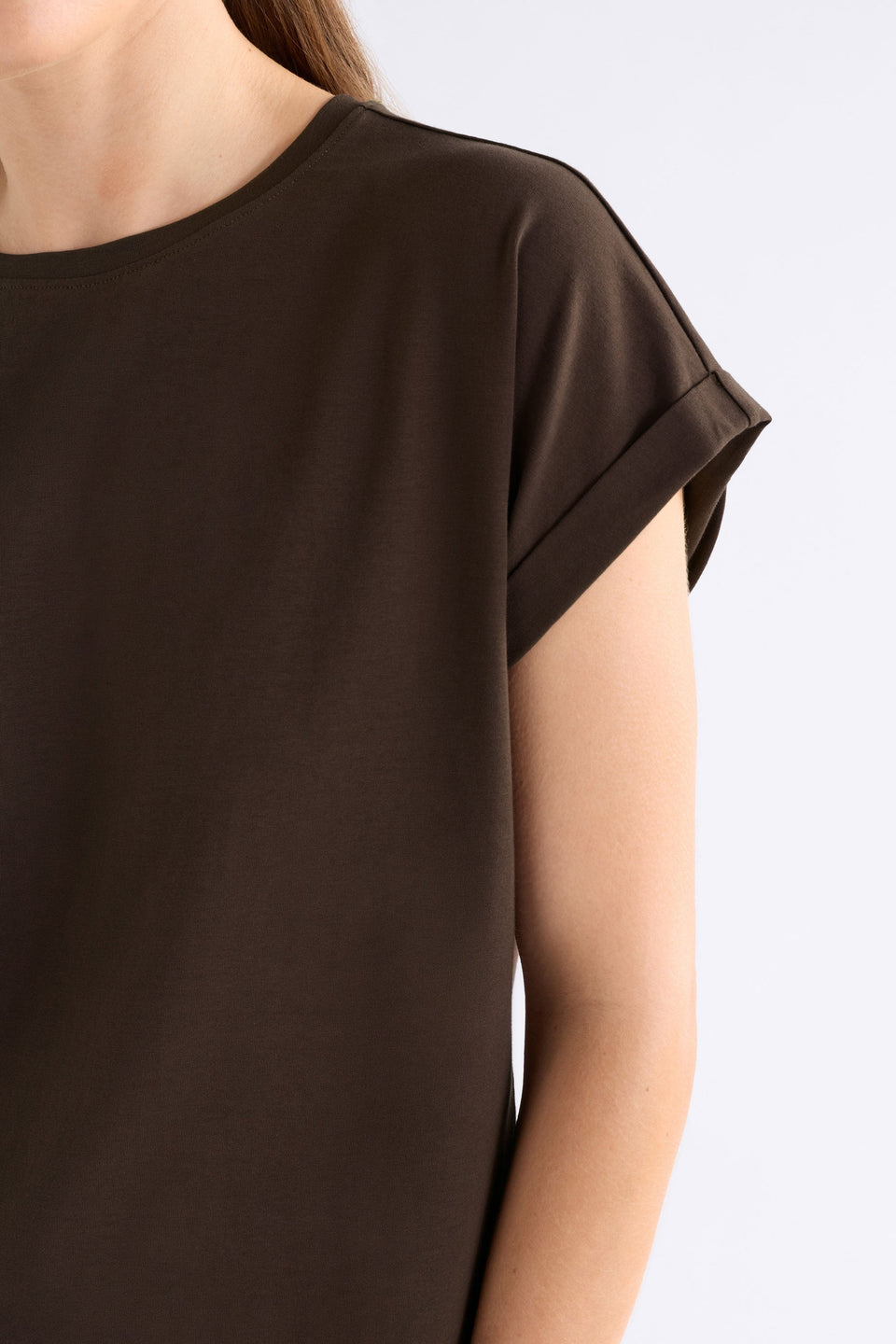 Cille T-Shirt Espresso Tops - ELK | ESPRESSO