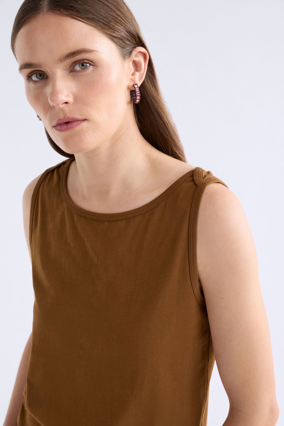 Eisa Boat Neck Organic Cotton Tank ELK | DARK TOFFEE
