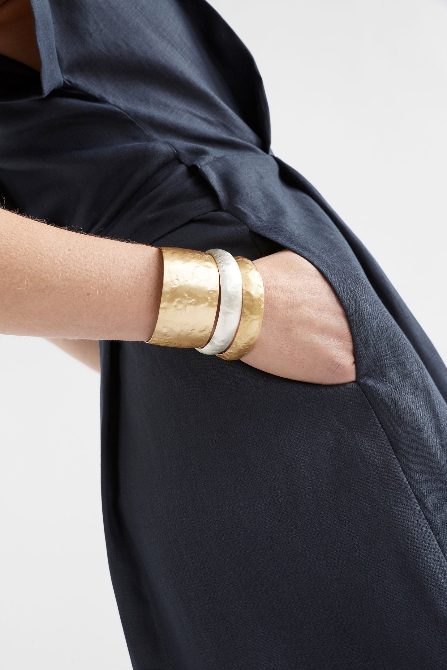 Gild Hammered Texture Thin Cuff Bangle Model Stack | GOLD