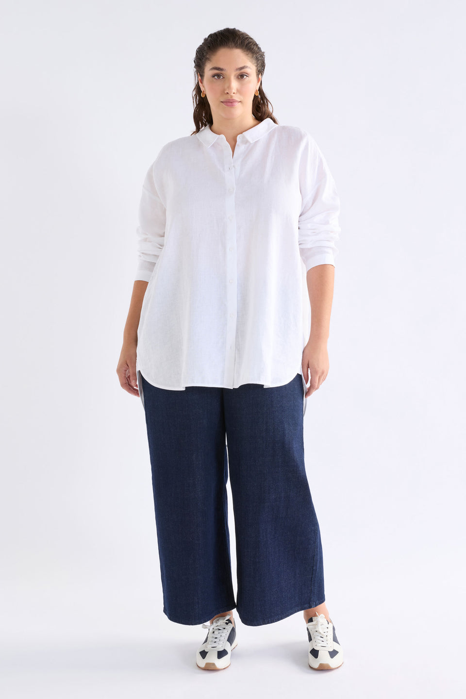 Yenna French Linen Shirt Model Front A new  | WHITE