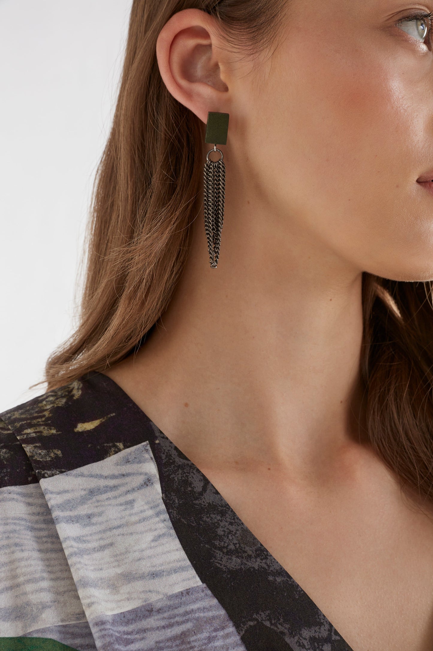 Olavi Chain and Wooden Bead Drop Statement Stud Earring Model detail  | DARK OLIVE
