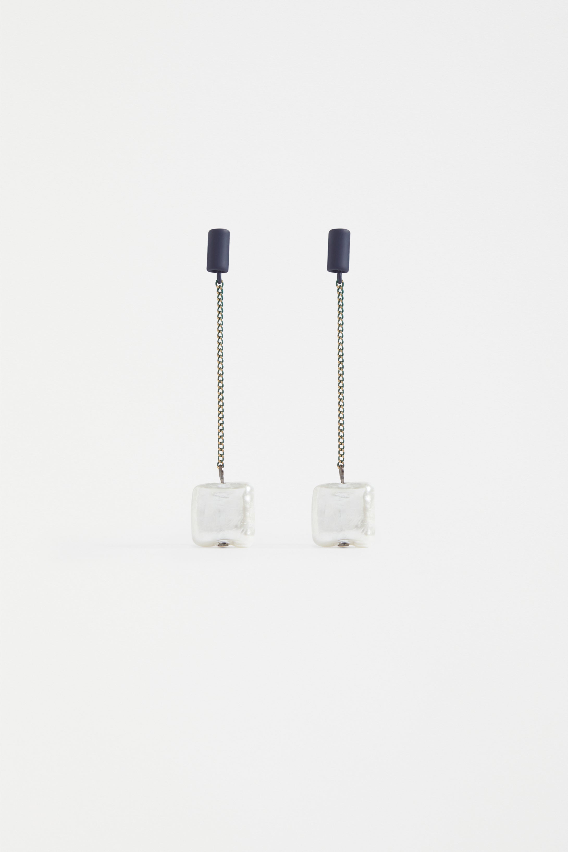 Sota Fine Chain and Pearl Drop Earring | SPACE BLUE