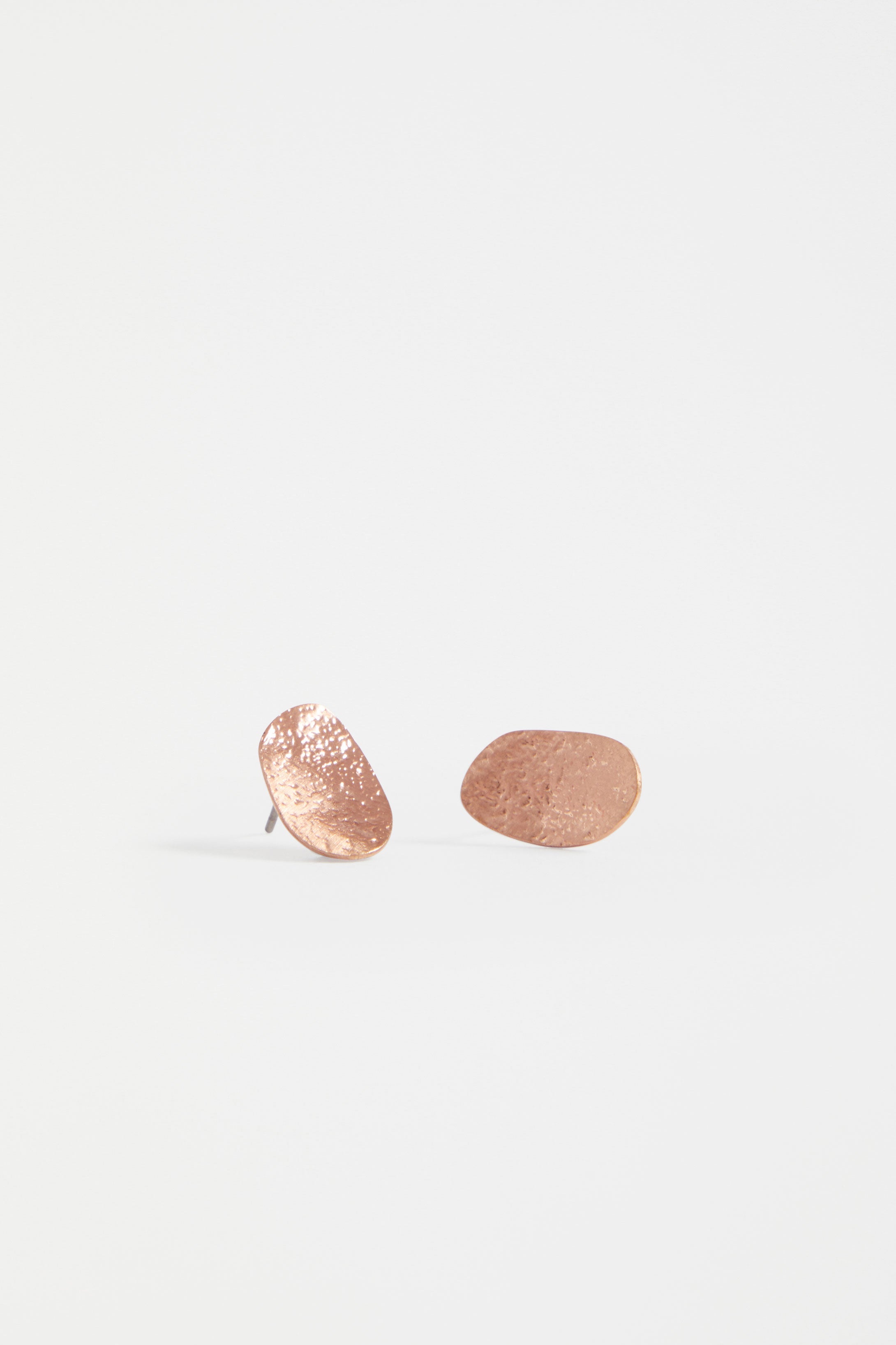 Gild Mini Hammered Texture Oval Disc Stud Earring | ROSE GOLD