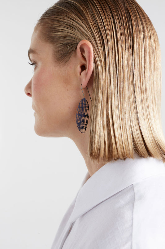 Lek Matte Colour Coated Net Disc Drop Earring Model | BRIGHT NAVY