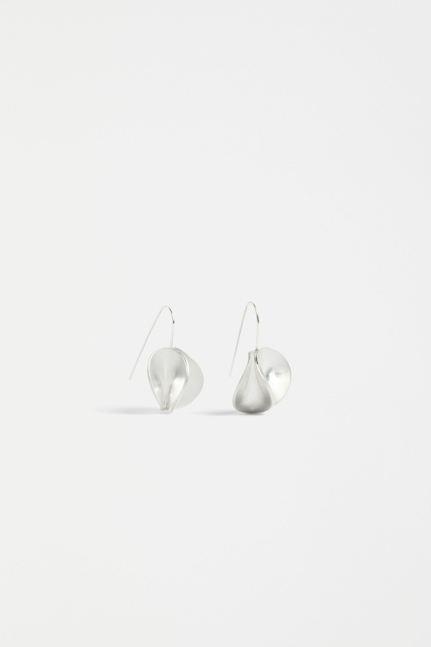 Siita Sculptural Small Drop Earring | SILVER