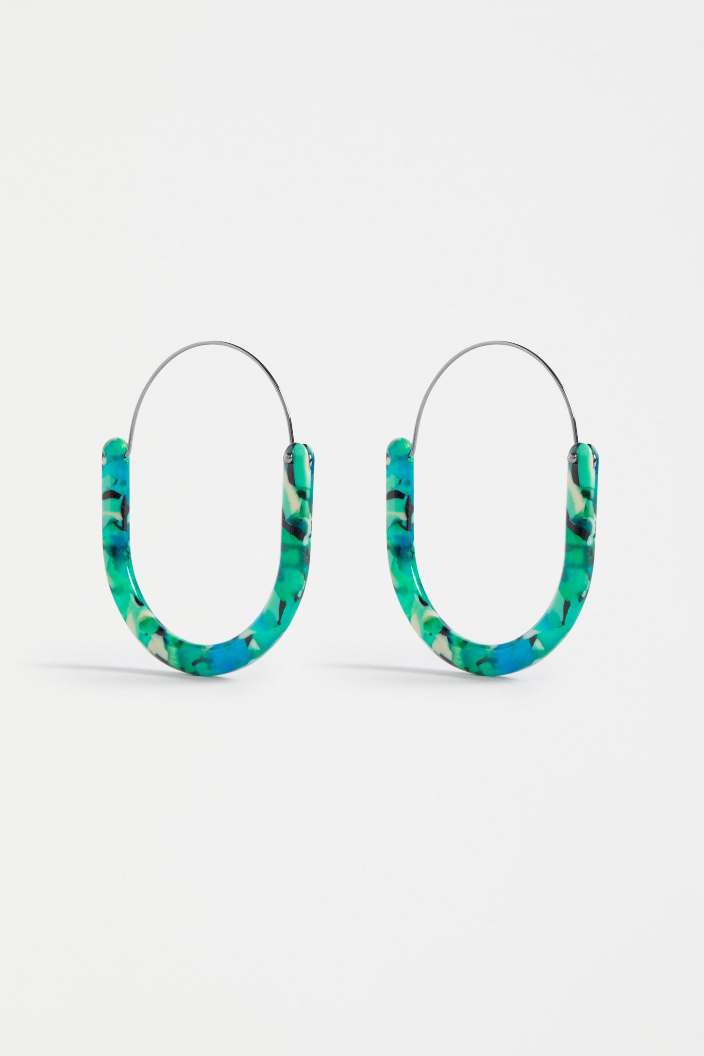 Aki Resin and Metal Oval Hoop Earring | GREEN