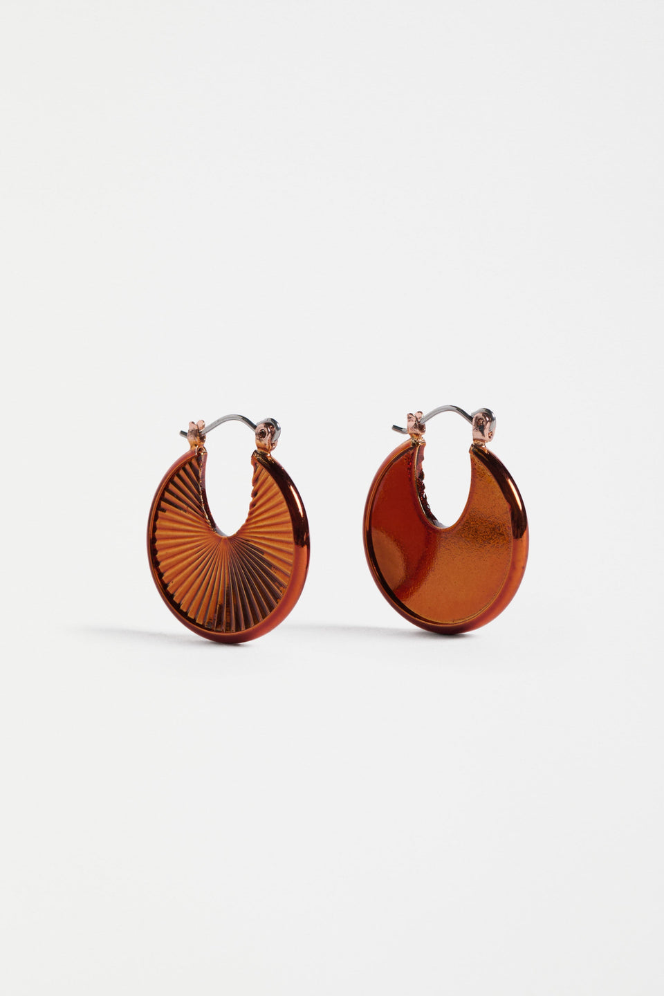 Saku Sunray Pattern Metallic Disc Hoop Earring | COPPER