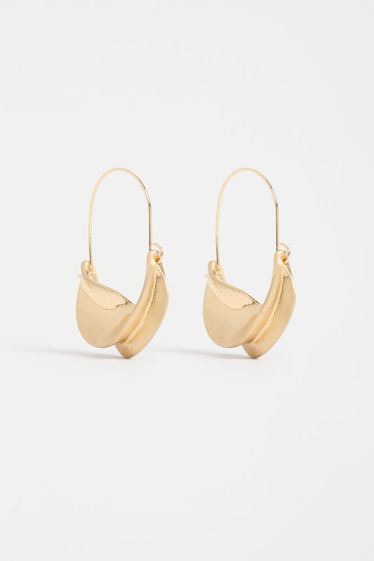 The Siita sculptural Hoop Earring modern take on the classic hoop | GOLD