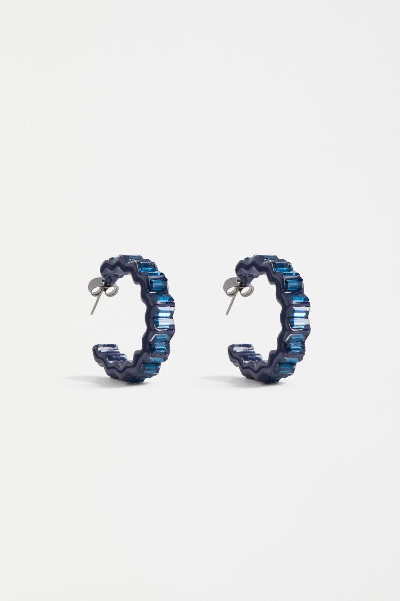 Jolle Mid Sized Zig Zag Coloured Enamel and Glassed Patterned Hoop Earring | BRIGHT NAVY