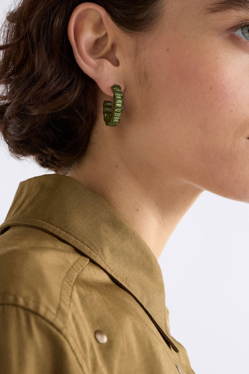 Jolle Mid Sized Zig Zag Coloured Enamel and Pattern Hoop Earring | BRIGHT NAVY