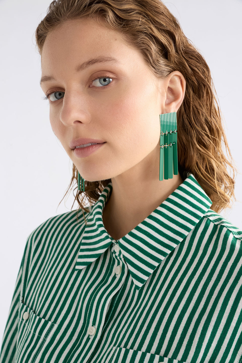 Medden Drop Earring Earrings model - ELK | MERLOT ORTLER PRINT