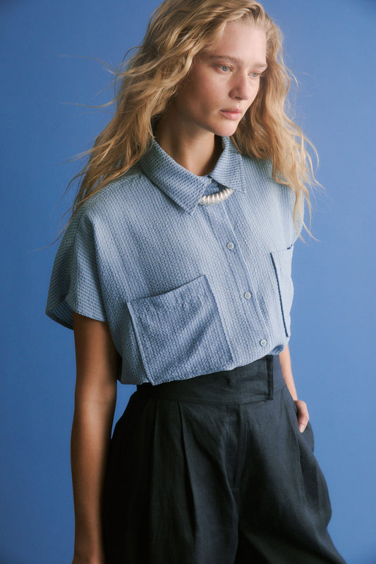 Stolt Seersucker Fine Stripe Cropped Short Sleeve Shirt ELK Campaign Model front | LIGHT WASH