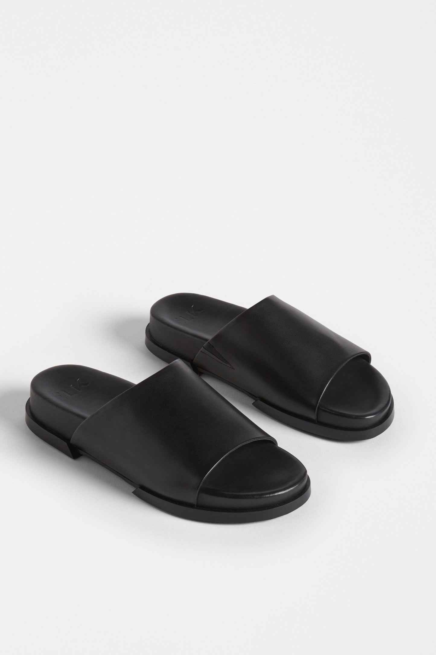 Etin Leather Slide Angled Front | BLACK