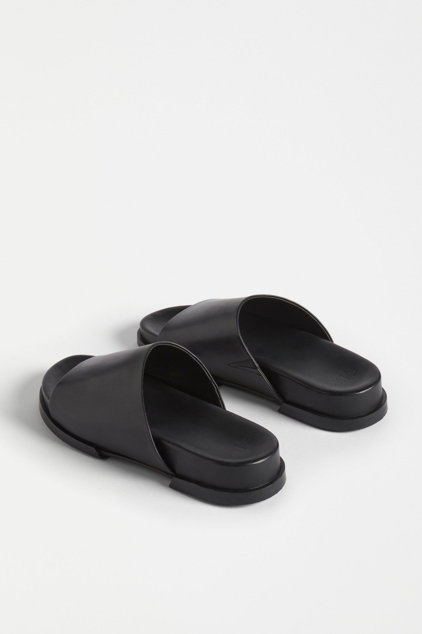 Etin Leather Slide Angled Back | BLACK