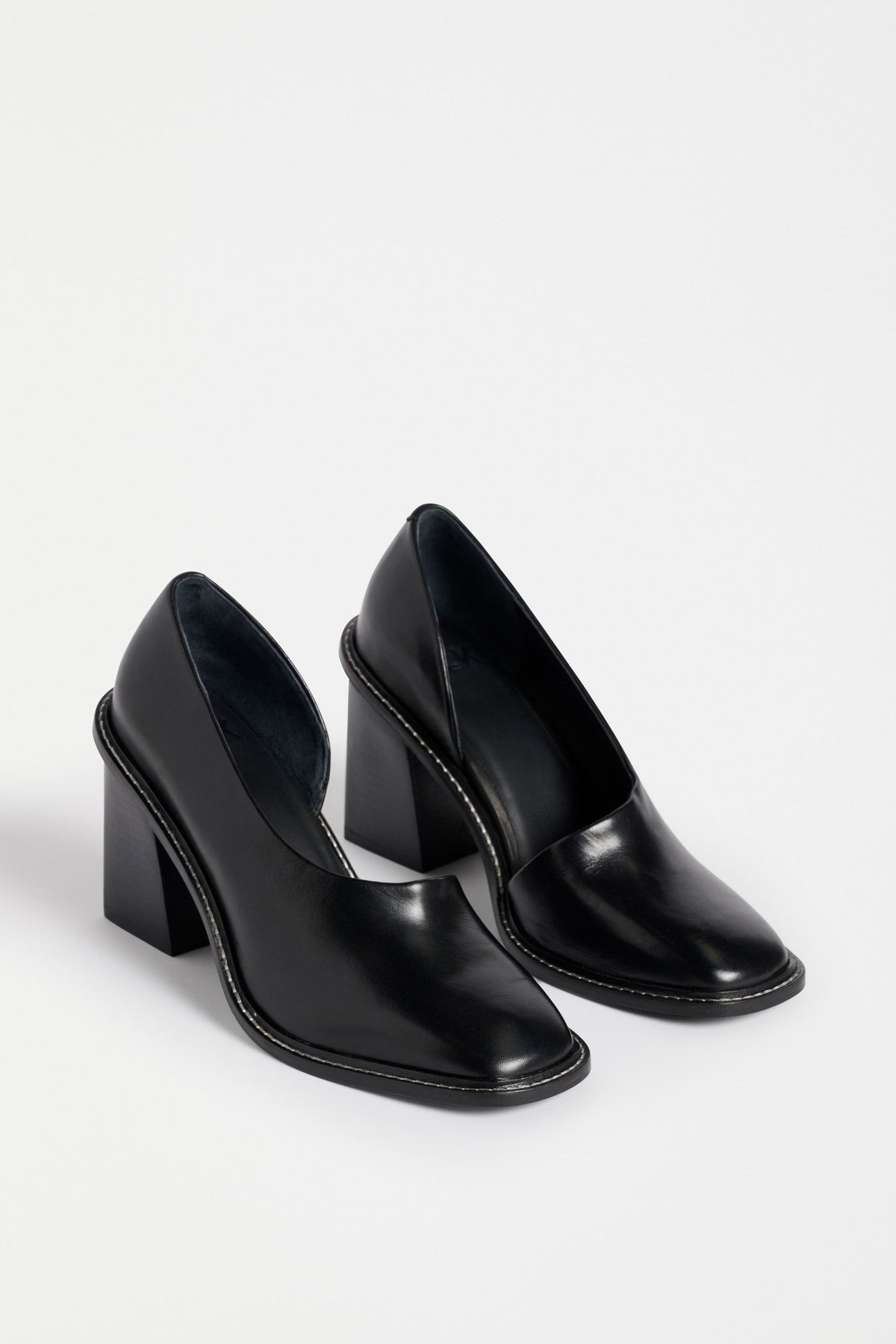 Sig Mule Flat Lay side view of cut out detail | BLACK