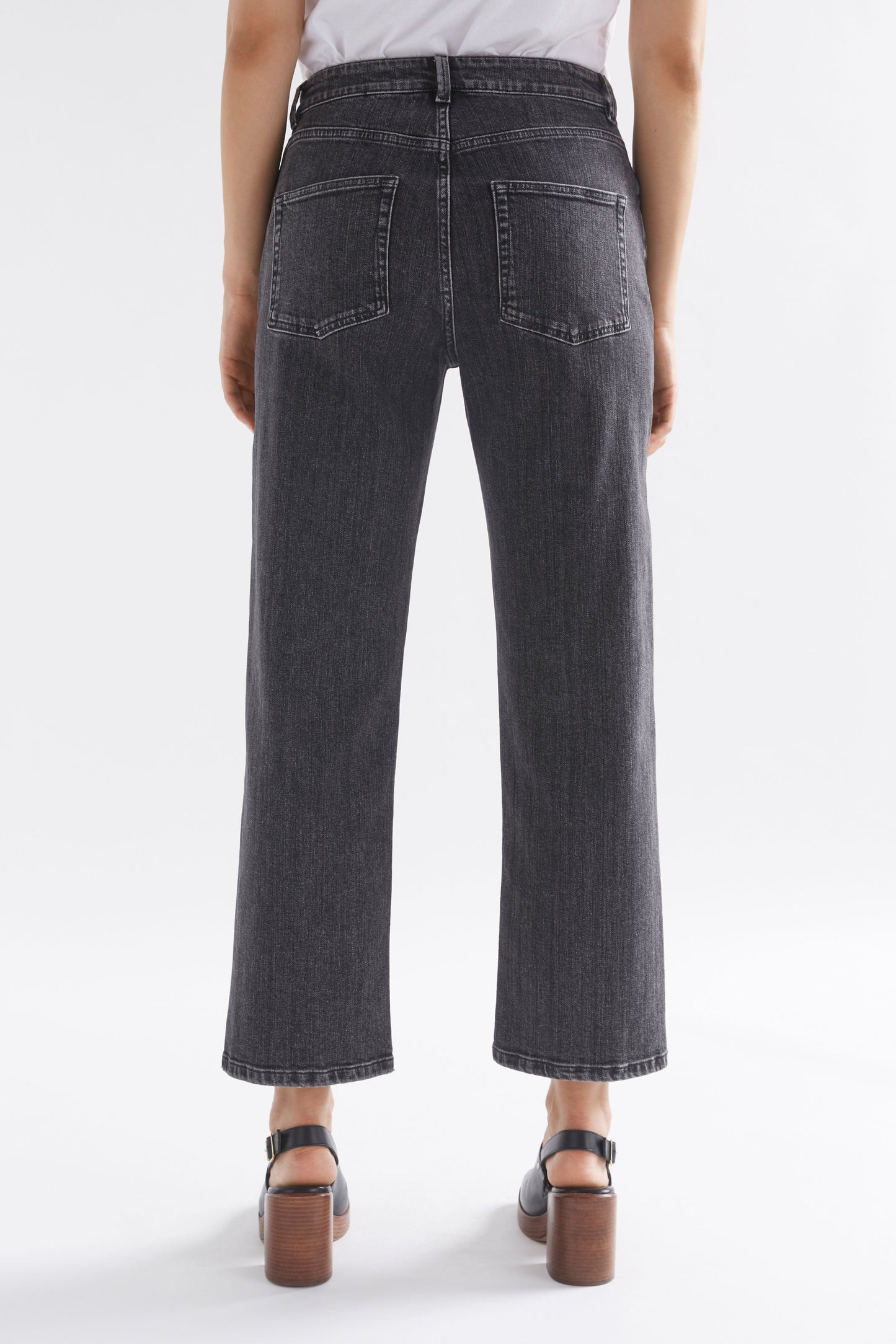 Ven Light Wash Mid Rise Regular Fit Jean Model Back | GRAPHITE