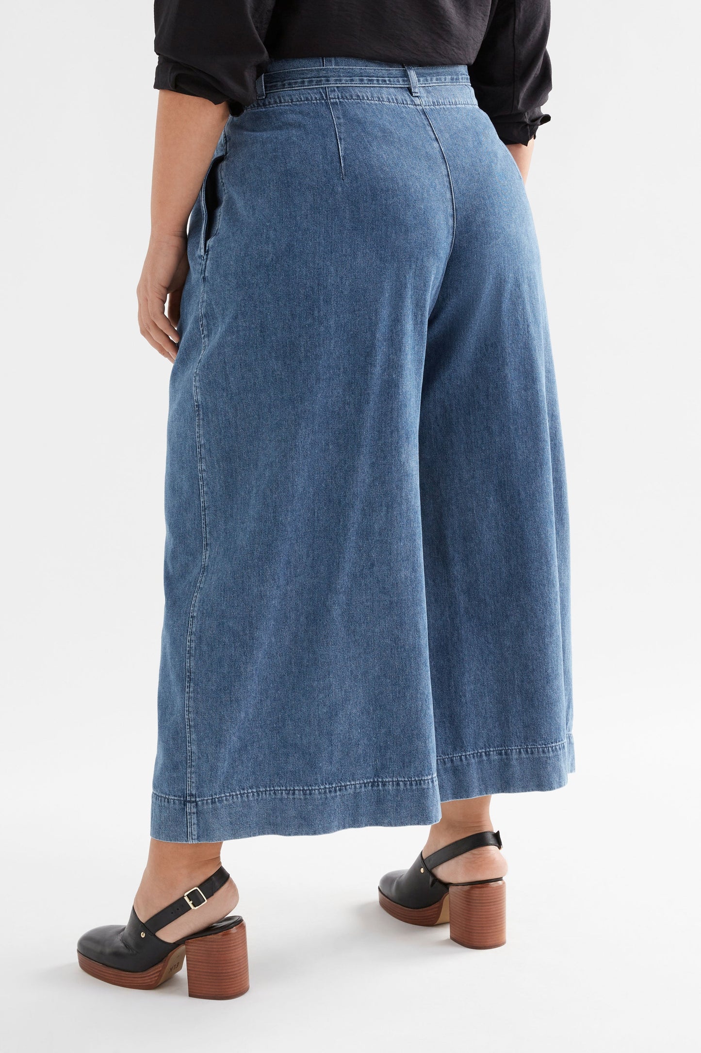 Arbet High Waisted Wide Leg Paper Bag Waist Jean Back Curve Crop | CHAMBRAY BLUE