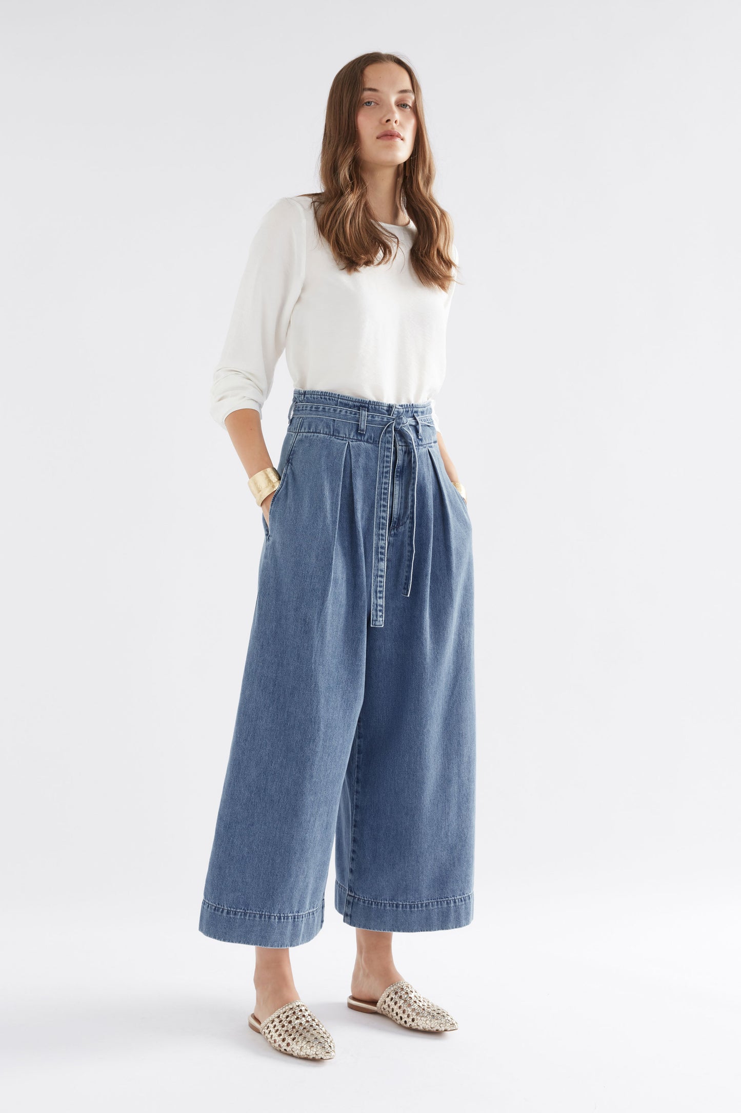 Arbet High Waisted Wide Leg Paper Bag Waist Jean Angled Front | CHAMBRAY BLUE