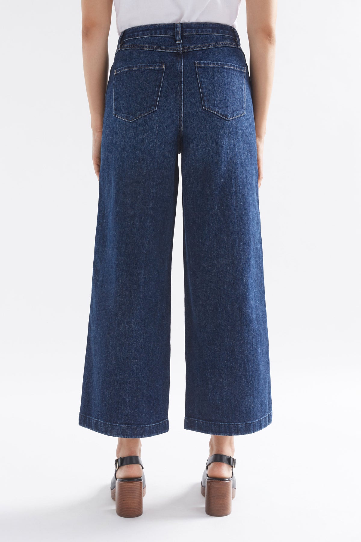 Tovi Regen Wide Leg Jean Model Back | DARK BLUE RINSE