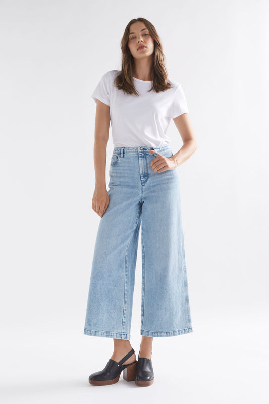 Tovi Regen Wide Leg Jean Model Front Full Body | VINTAGE BLUE