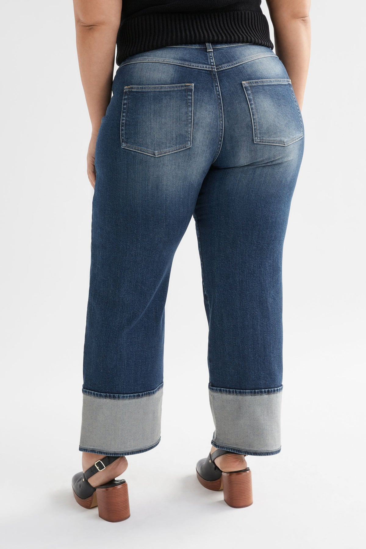 Modell Wide Straight Leg Organic Cotton Stretch Cuff Jean Curve Model Back Crop | FADED INDIGO