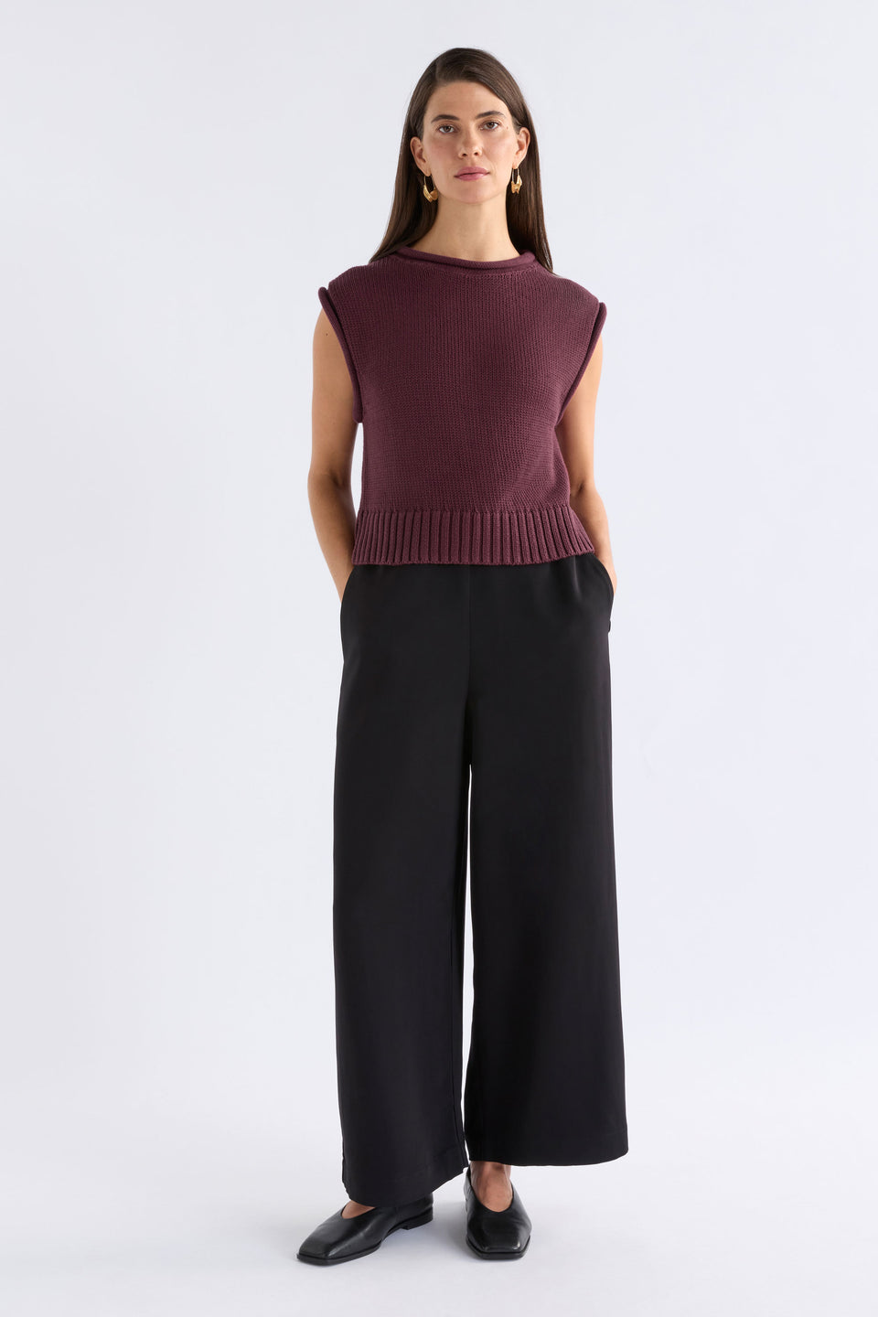 Lunel Organic Cotton Cap Sleeve Rolled Hem Cropped Vest Model Front | SHIRAZ