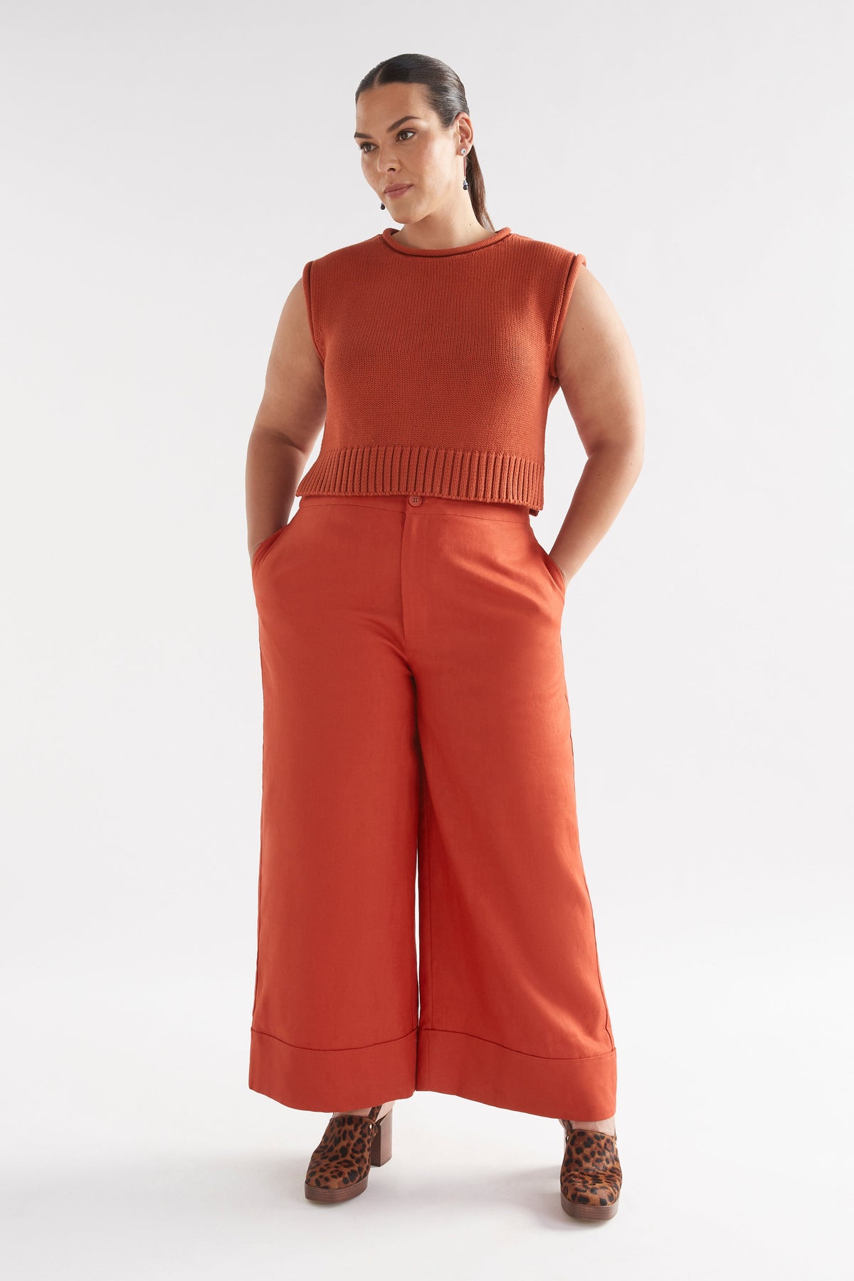 Lunel Organic Cotton Cap Sleeve Rolled Hem Cropped Vest Model Front Full Body CURVE | SANGRIA
